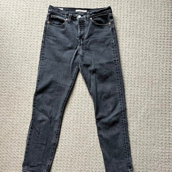 Levis Wedgie Straight Jean Size 26 - Picture 3 of 5